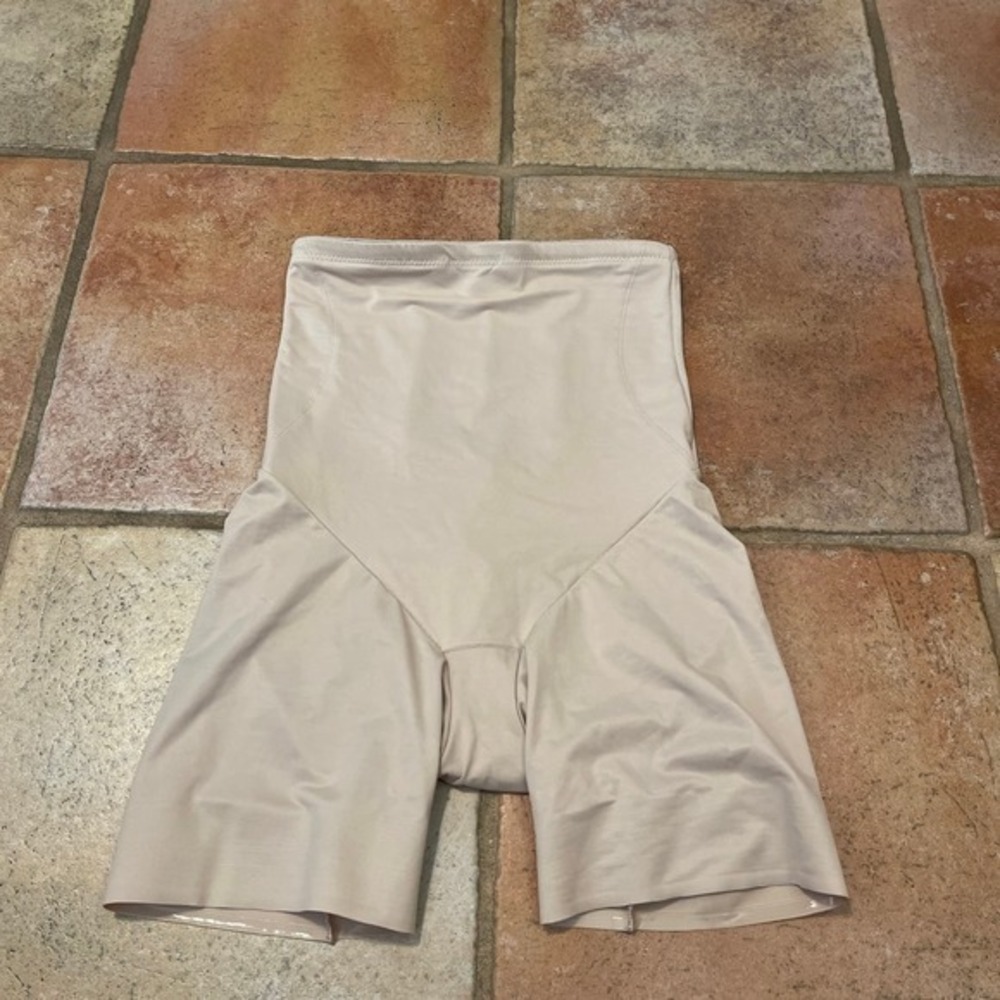 TC SHAPEWEAR HIGH WAIST SHORTS